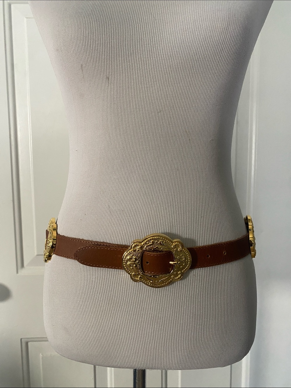 Vintage Accessory Lady Brown Leather Belt W/ Ornate Gold Buckles Substantial  L